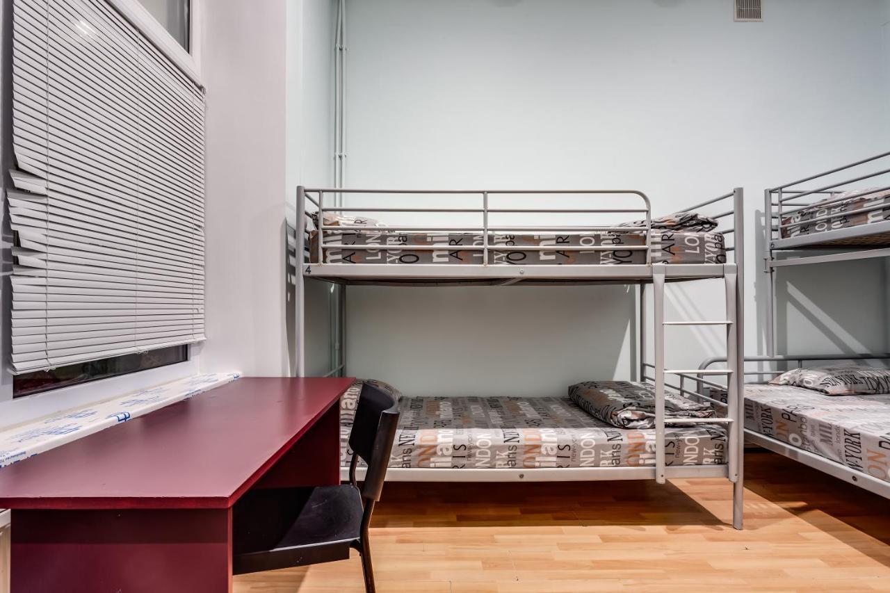 Mister Hostel Lviv Exterior photo